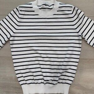 Aritzia Women's White and Navy Jumper